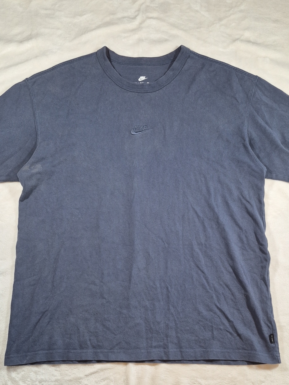 Nike Short-Sleeve Crew T-Shirt in Faded Blue